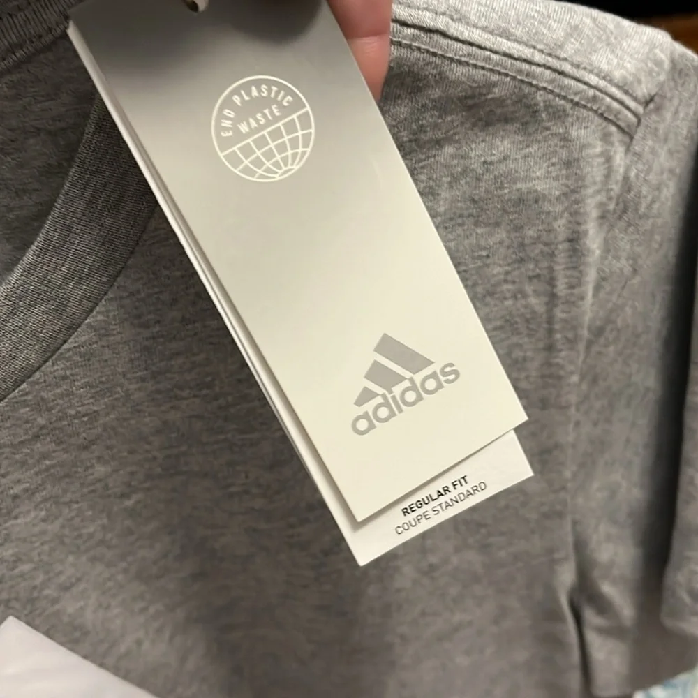 Women’s Adidas size small T-shirt, new with tags - Picture 4 of 5